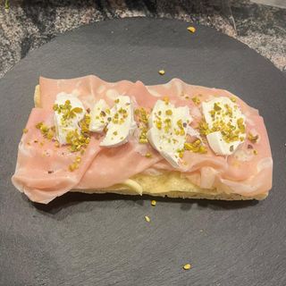 Mortadella bufala pistacchi