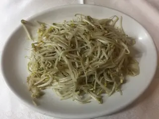 Brotes De Soja Salteados