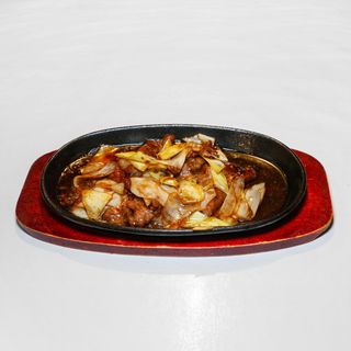 Ternera A La Plancha Con Salsa Sat