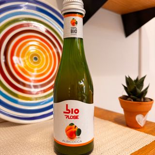 Succo di frutta all'albicocca