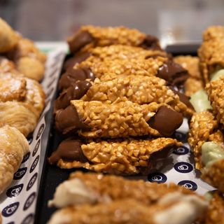 Cannoli xocolata amb llet (1 Ud.)