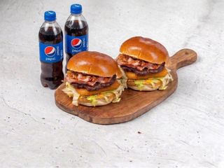 2x burger bacy+ 2x CocaCola 0,5l