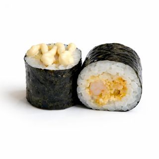 Maki Langostino en tempura y alioli japonés