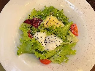 З авокадо та яйцем пашот (190g)