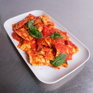 Ravioli di magro al pomodoro