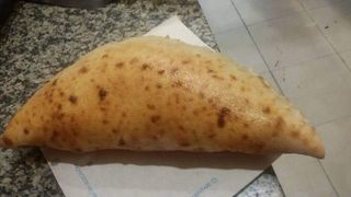 Calzone Salsiccia e Crema di tartufo