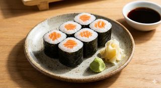 Sake maki salmone