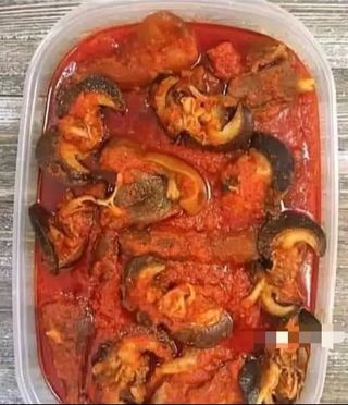 Escargot sauce tomate + Attiéké ou Riz