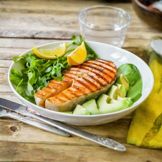 Стейк семги на решетке