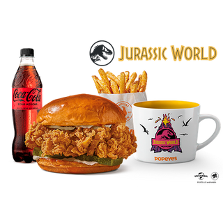 Menú The Chicken Sandwich + Taza Jurassic World