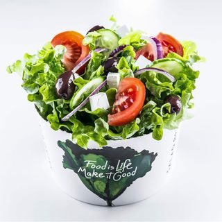 Салата Пет съставки + халуми (300г)