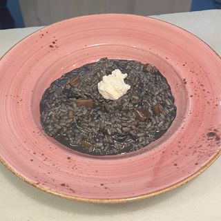 Risotto De Sèpia Amb La Seva Tinta