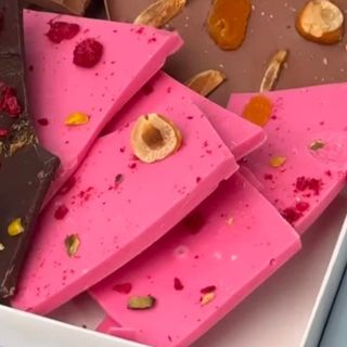 ვარდისფერი ბელგიური შოკოლადი 0.100 გრ