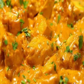 Pollo con Salsa Curry