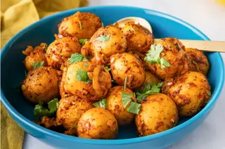 Bengan Bhartha Bombay Alu