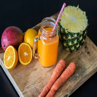 Zumo De Naranja, Limón Y Zanahoria (16 Oz.)