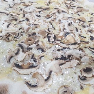 Pizza Tartufi Negra (33Cm.)