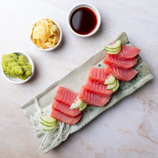 Maguro sashimi