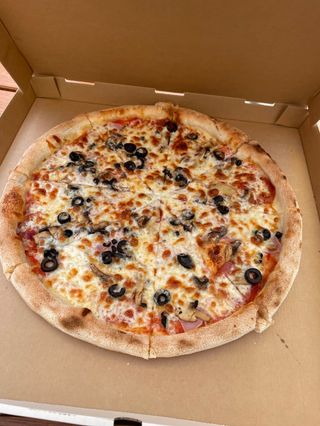 Pizza Capricciosa Ø 30cm