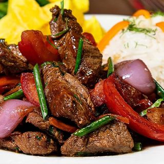 Lomo saltado