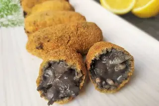 CROQUETAS DE CHIPIRONES EN SU TINTA