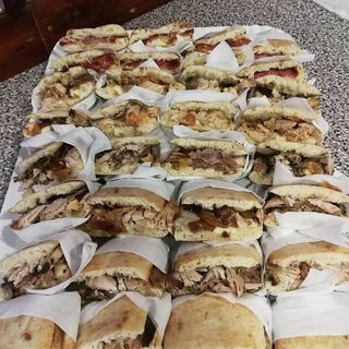 Paposcia con bufala Dop, pomodoro fresco,  origano