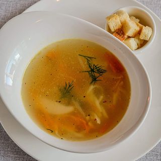 Куриный суп с лапшой