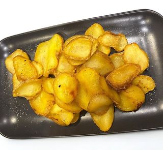Patata chips con pepe e lime