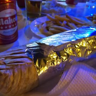 Durum con relleno a elección + patatas + bebida