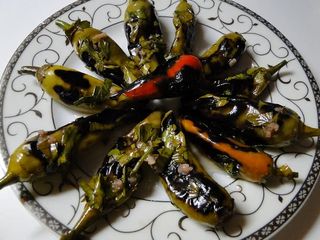 Люти пукани чушки с марина