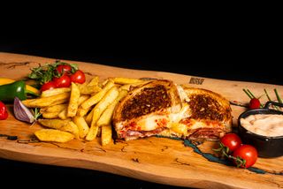 Grilled Jalapeño Bacon & Fries & Sos Dopamine