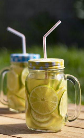 HOMEMADE LEMONADE - PASSION FRUIT FLAVOR