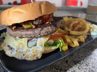 Hamburguesa Entre 2 Tierras