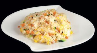 104. Riso saltato con verdure