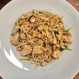 Phad Thai Gai