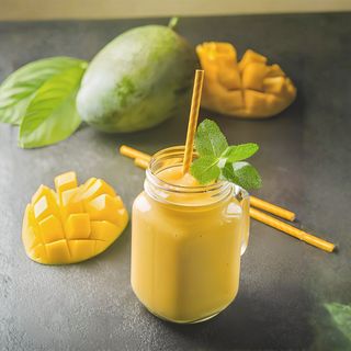 Сладко Индийско Ласи с манго (300)мл