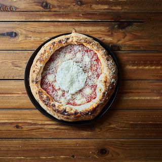 Pizza Clásica 5 Quesos