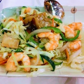 672. Ensalada de gambas