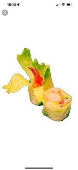 California De Rollo De Hoja De Arroz Con Tempura Langostino Con Aguacate Y Queso (8 Pzs.)