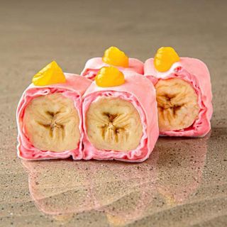 Sweet rolls fruits