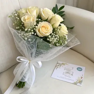 Bouquet Romantique De 9 Roses Blanches