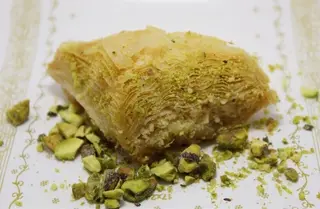 Baklawa De Nueces Y Canela