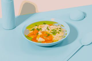 Supa de pui cu taietei 400ml/50gr