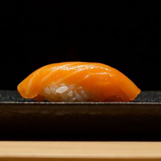 Nigiri de Salmon (1 unidad)