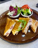 Тост с ветчиной