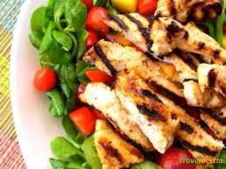 Insalata con pollo bianco grill
