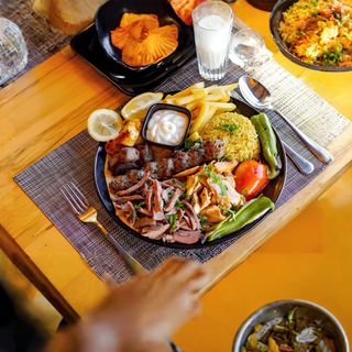 Plat Mixte De Viande Grillée