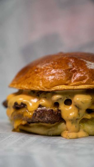 TRIPLE Cheeseburger