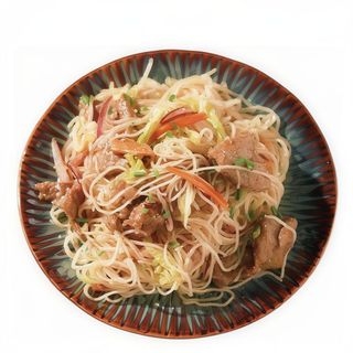 165. Fideos de arroz con terneras