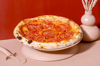 Pizza Pepperoni (picantă)